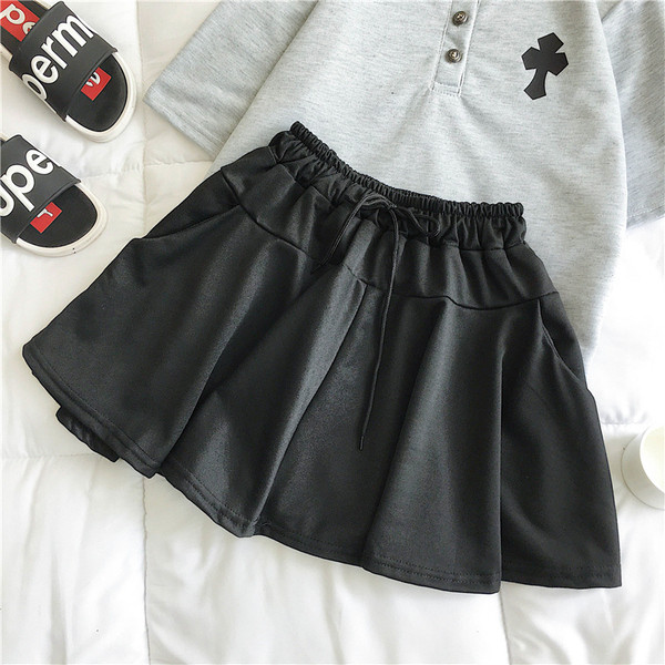 Καθημερινό γυναικείο σετ - μπλουζάκι + σορτς 