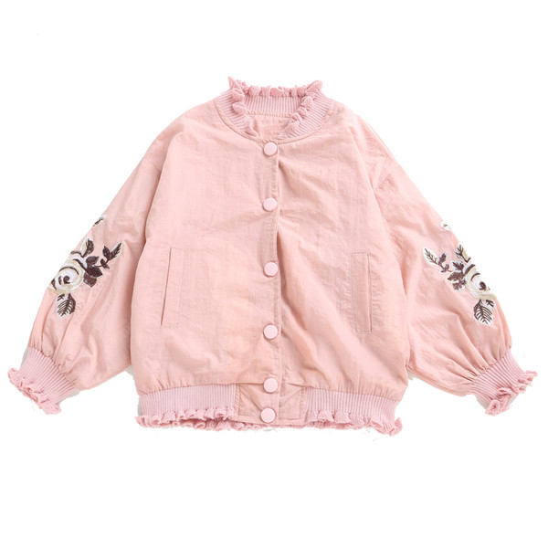 Gyerekkabát lányoknak három színben gombokkal és hímzéssel
