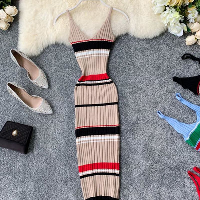 Modern női ruha vékony pántokkal, négy színben