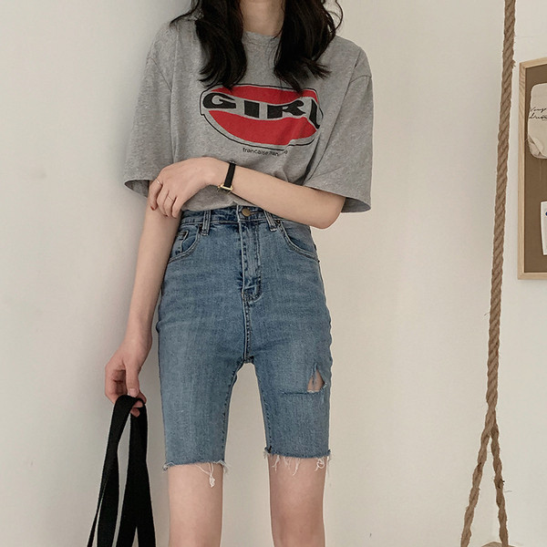 Új modell farmer rövidnadrág magas derékkal, szakadt motívumokkal