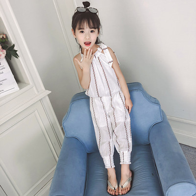 Modern, fehér és rózsaszín szett lányoknak