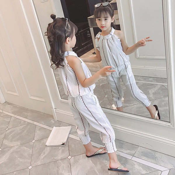 Modern, fehér és rózsaszín szett lányoknak