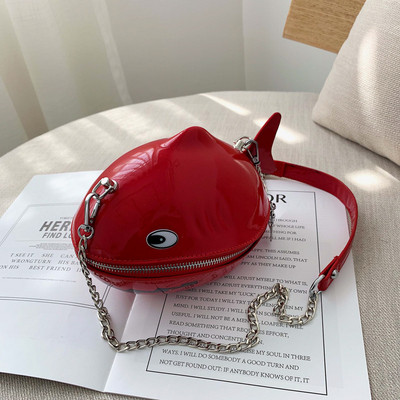 Öko bőrből készült modern női táska négy színben, fém fogantyúval