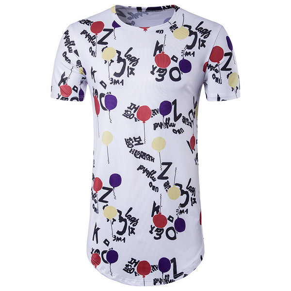 Modern férfi póló fehér színben, rátéttel