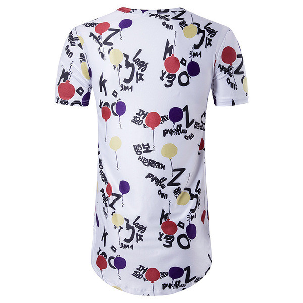 Modern férfi póló fehér színben, rátéttel