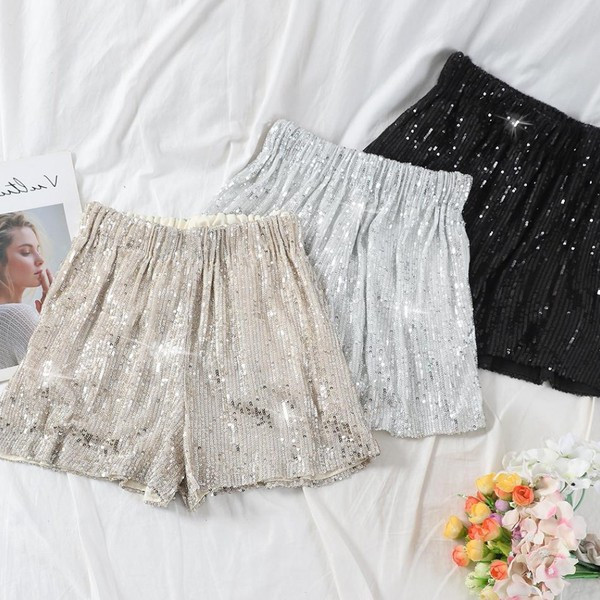 Modern női rövidnadrág flitterekkel, három színben