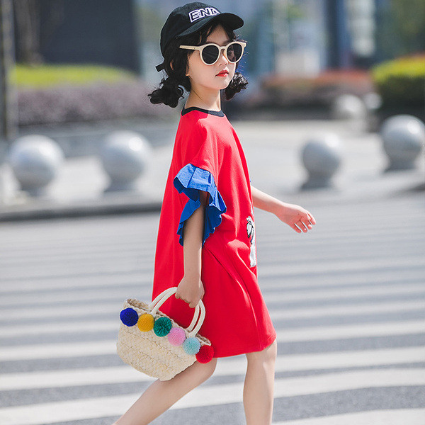 Μοντέρνο παιδικό χιτώνιο με εφαρμογή και επιγραφές για κορίτσια