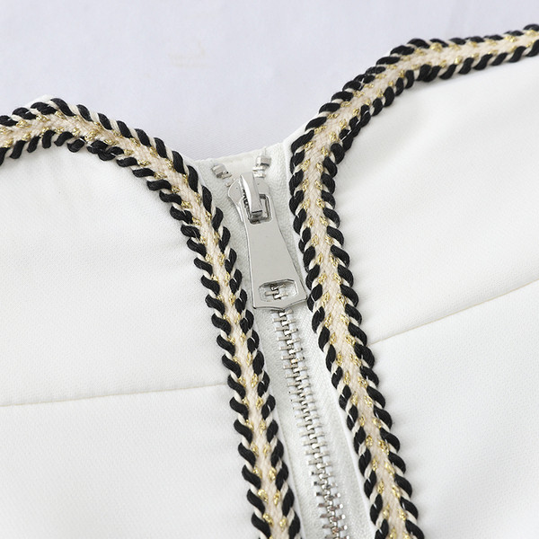 Стилни дамски къси панталони с цип в бял и черен цвят 