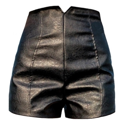 Stílusos női rövidnadrág eko bőrből, fekete színben