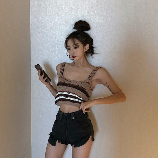 Alkalmi női rövidnadrág fekete és kék színben