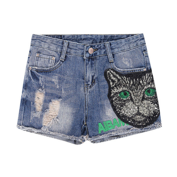 Lezser női rövidnadrág szakadt motívummal és flitterekkel