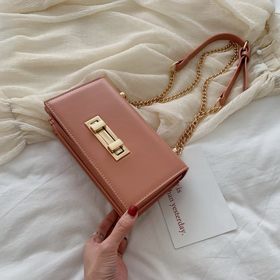 Eko bőrből készült stílusos női táska öt színben fém rögzítéssel és hosszú fémlánccal