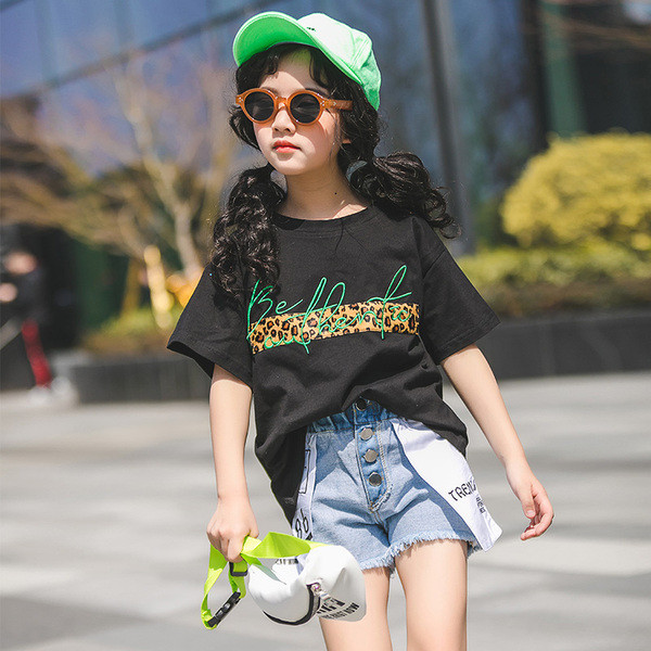 Gyerek póló lányoknak fekete színben, hímzéssel