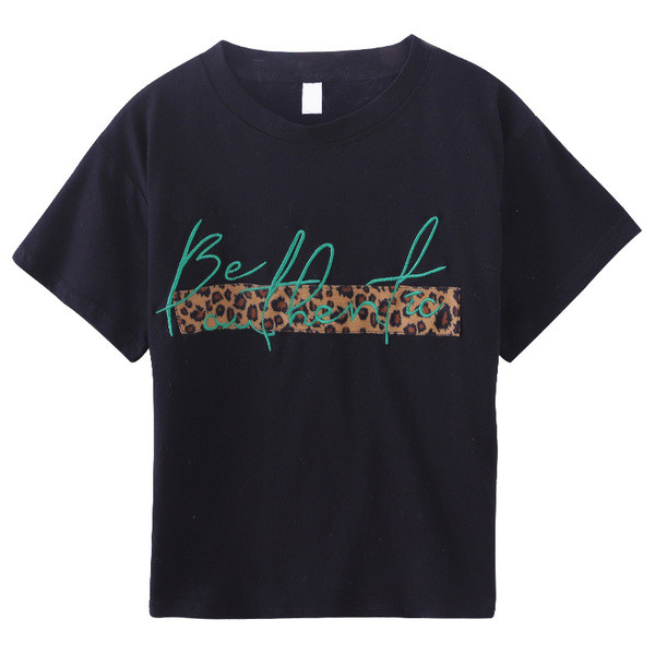 Gyerek póló lányoknak fekete színben, hímzéssel