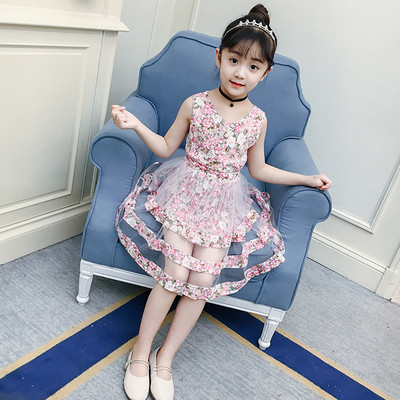 Gyermekruha négy színben V-nyakkal és virágmotívumokkal