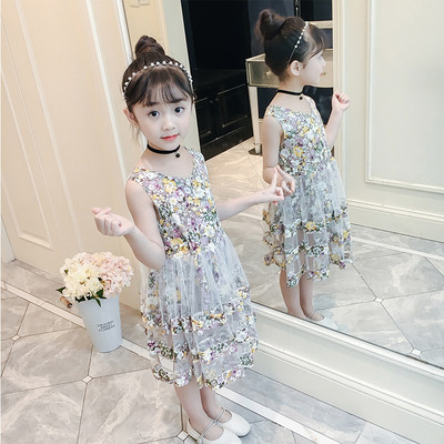 Gyermekruha négy színben V-nyakkal és virágmotívumokkal