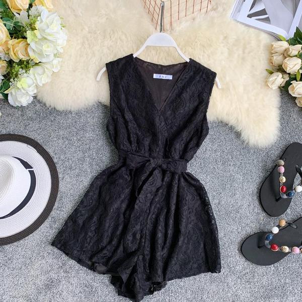 Női csipke kombiné V-nyakkal, több színben