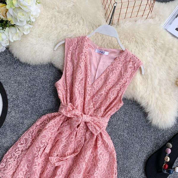 Női csipke kombiné V-nyakkal, több színben