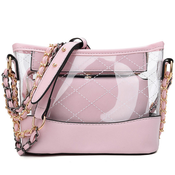 Μοντέρνη δερμάτινη τσάντα σε τέσσερα χρώματα με μεγάλη μεταλλική αλυσίδα