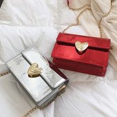 Geantă de damă elegantă din piele lăcuită, în patru culori, cu închidere din metal și mâner lung din metal