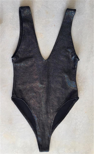 Egy egész fürdőruha fényes hatással szürke és fekete színben