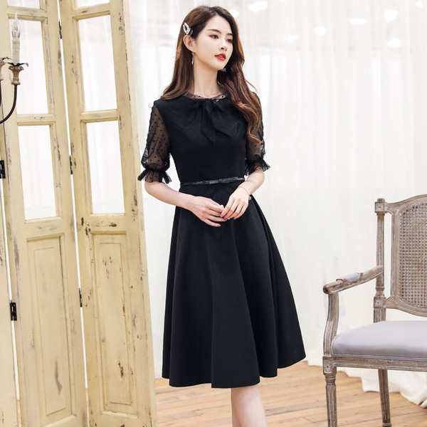 Stílusos női ruha O-nyakú fekete színben