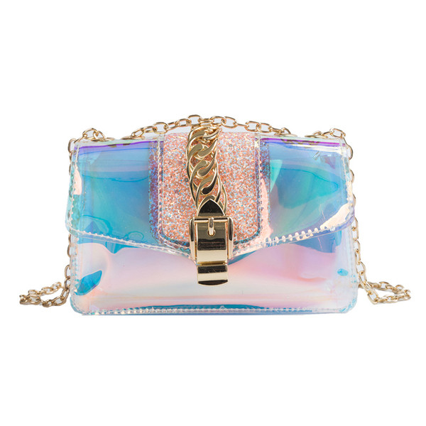 Modern női táska irizáló színekben, fém elemekkel, hosszú fémlánccal