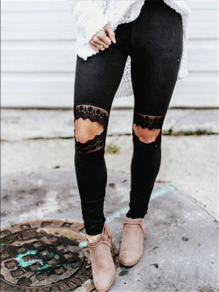 Γυναικείο μοντέρνο κολάν σε μαύρο χρώμα με σκισμένα μοτίβα και δαντέλες