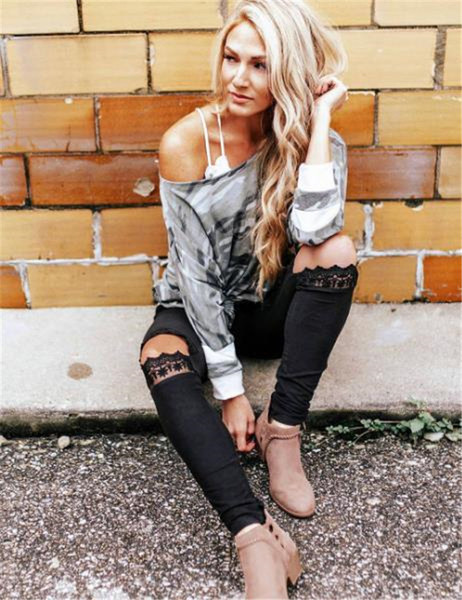 Γυναικείο μοντέρνο κολάν σε μαύρο χρώμα με σκισμένα μοτίβα και δαντέλες