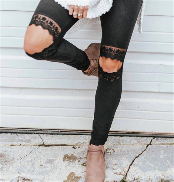 Γυναικείο μοντέρνο κολάν σε μαύρο χρώμα με σκισμένα μοτίβα και δαντέλες