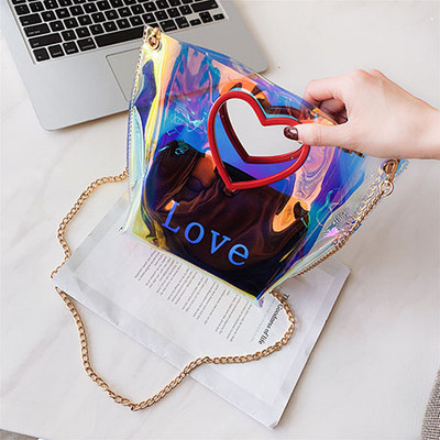 Σύγχρονη γυναικεία τσάντα και μακρύ μεταλλικό αλυσίδα