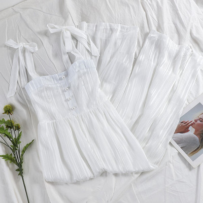 Κομψές γυναικείες φόρμες σε τρία χρώματα με κουμπιά και ιμάντες