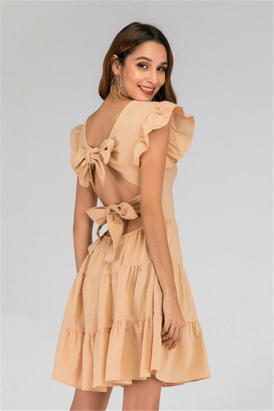 Modern női ruha szabású modell elemmel - hátul szalaggal