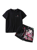 Gyerekkészlet lányoknak fekete ruhában, virágmotívumokkal