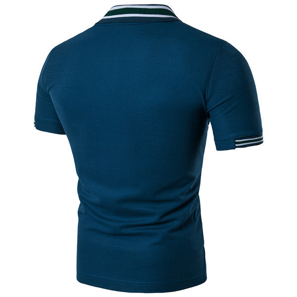 Egyszerű férfi póló kék-fehér színben, gombokkal