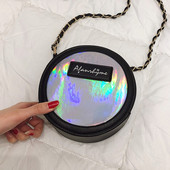 Σύγχρονη γυναικεία τσάντα με κυκλικό σχήμα σε χρώματα που ρέουν με μεταλλική αλυσίδα