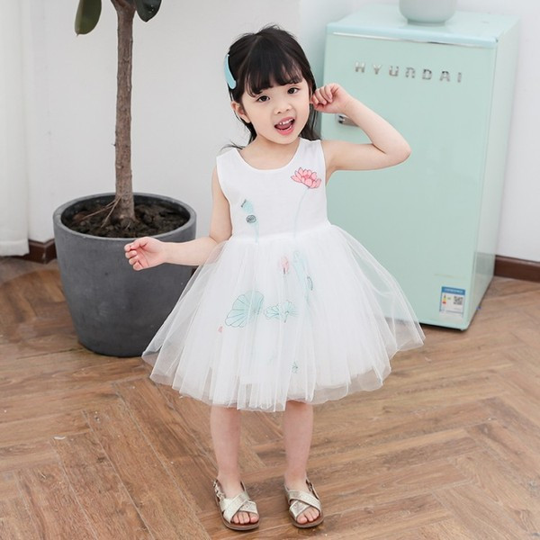 Стилна детска рокля в три цвята с тюл и панделка