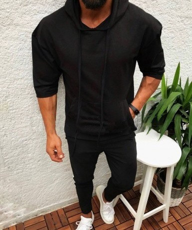 Napi férfi pulóver több színben zsebekkel és kapucnival