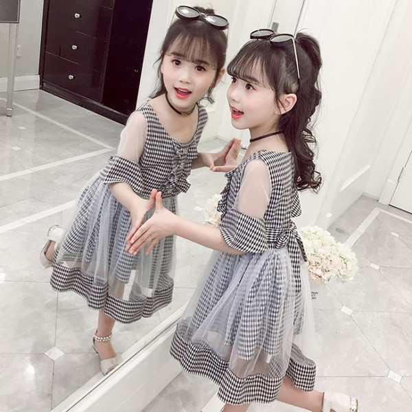 Gyermekruha két színben, rövid ujjal és gombbal