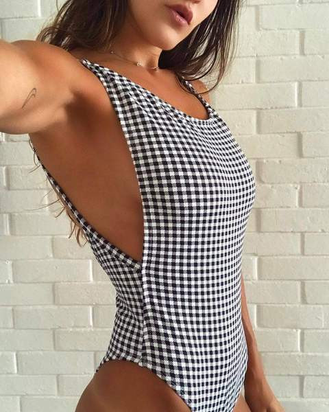 Aktuális női teljes fürdőruha kockás öltöny két színben