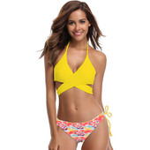 Νέο μοντέλο μαγιό δύο τεμαχίων με μονόχρωμη κορυφή