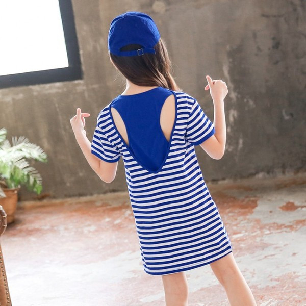 Alkalmi gyerekruha O-nyakkal, két színben