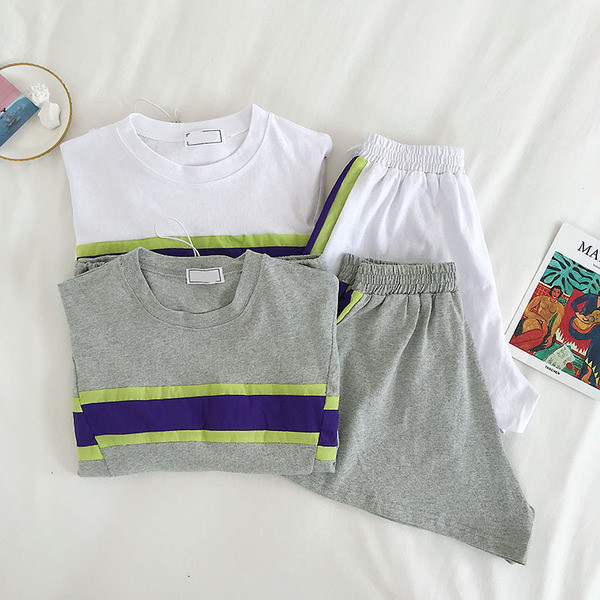 Kétrészes sport-napi női szett szegéllyel