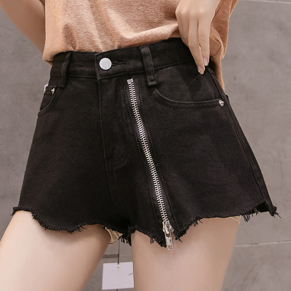 НОВО Модерни дамски къси дънкови панталони в два цвята със страничен цип