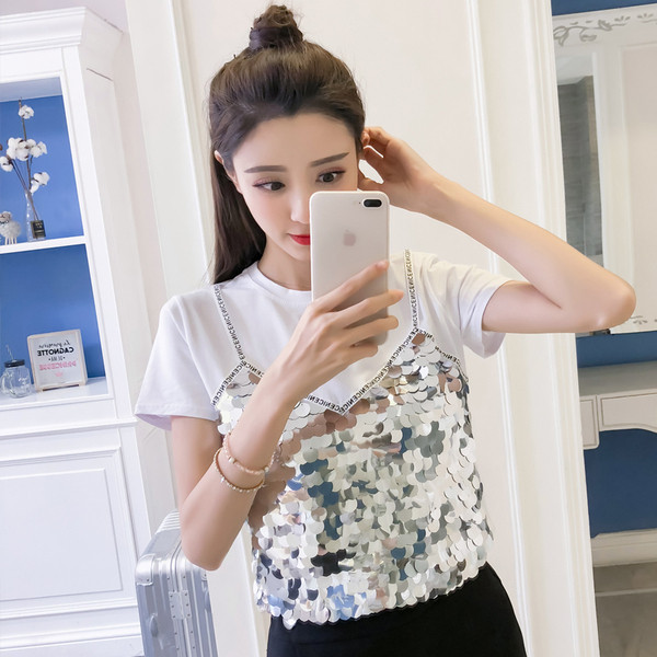 Aktuális női blúz rövid ujjal, fehér flitterekkel