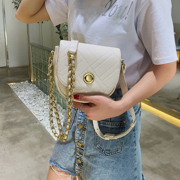 Öt színben, ökológiai bőrből készült modern női táska, hosszú fémlánccal