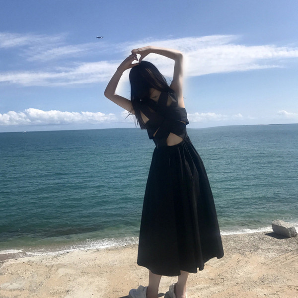 Alkalmi női ruha szabású fekete-fehér modell