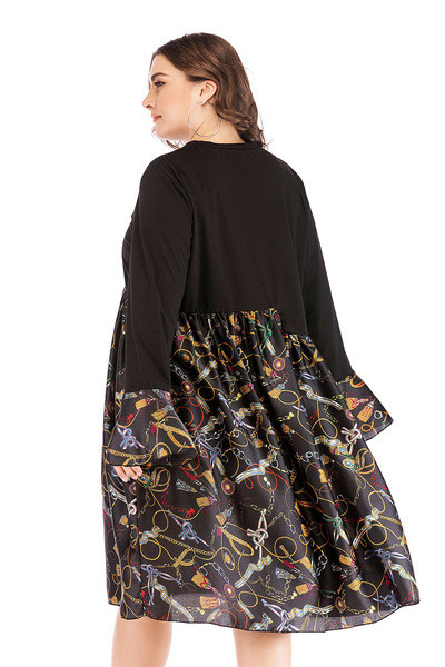 Modern női ruha hosszú ujjú fekete színben