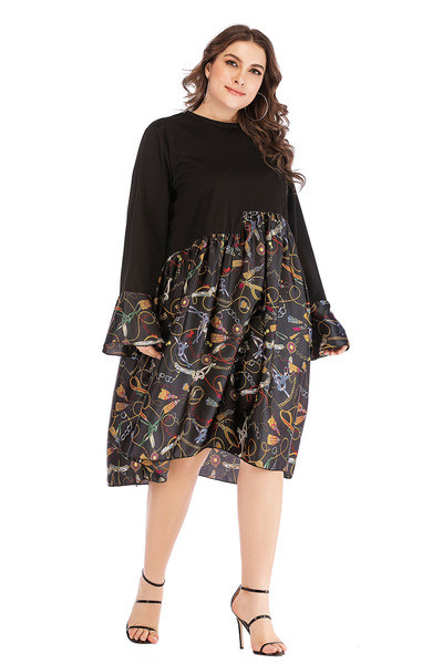 Modern női ruha hosszú ujjú fekete színben