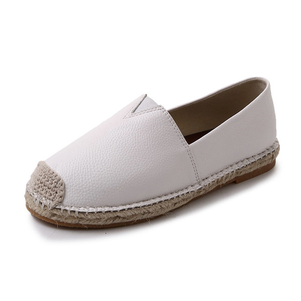 Eko bőrből készült alkalmi női mokaszinok fehér és fekete színben